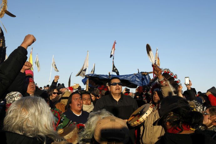 Původní obyvatelé kmenových rezervací v Severní Dakotě bojují o to, aby mohli volit. Foto: REUTERS/Lucas Jackson