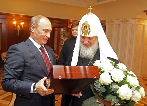 Vladimir Putin s patriarchou moskevským a veškeré Rusi Kirillem. Zdroj: www.kremlin.ru