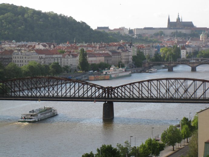 Železniční most v Praze. Foto: Wikimedia Commons