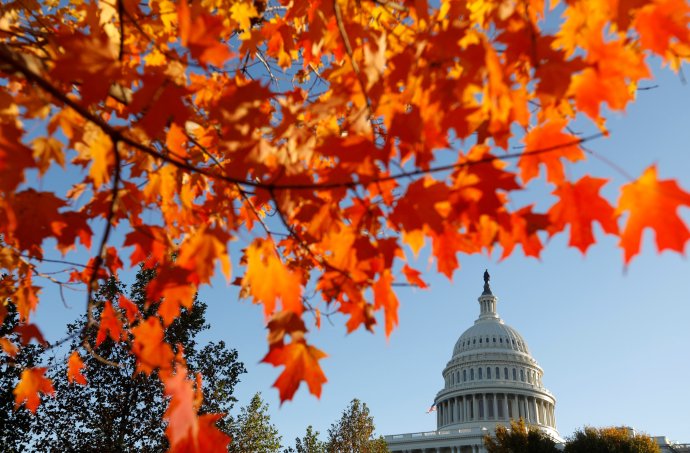 Americký Capitol, sídlo Kongresu ve Washingtonu, den po volbách. Foto: REUTERS / Kevin Lamarque