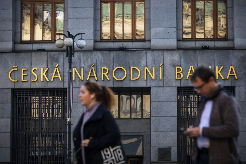 Česká národní banka razantně zvýšila sazby. FOTO: Gabriel Kuchta Deník N