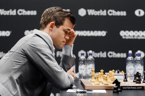 Norský hráč Magnus Carlsen poprvé veřejně obvinil Američana Hanse Niemanna z podvádění při šachách. „Nemůžu teď říct víc, ale doufám, že pravda vyjde najevo.“ Foto: FIDE.com