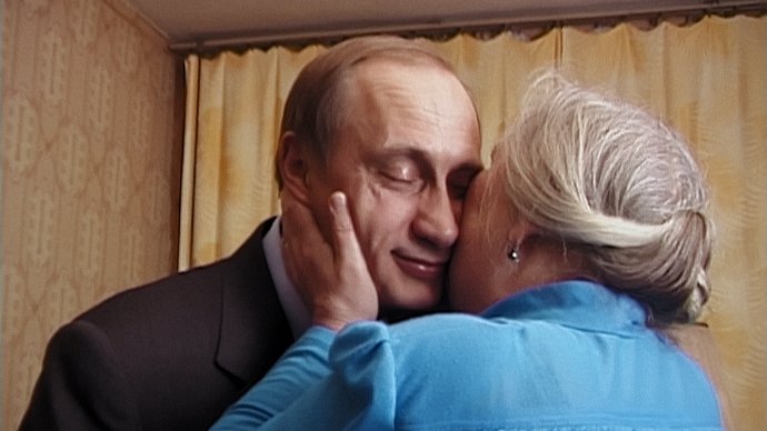 Jednou z nejdůležitějších žen v životě Vladimira Putina byla jeho třídní učitelka Věra Gjurevičová. Foto: archiv Vitalije Manského / Hypermarketfilm