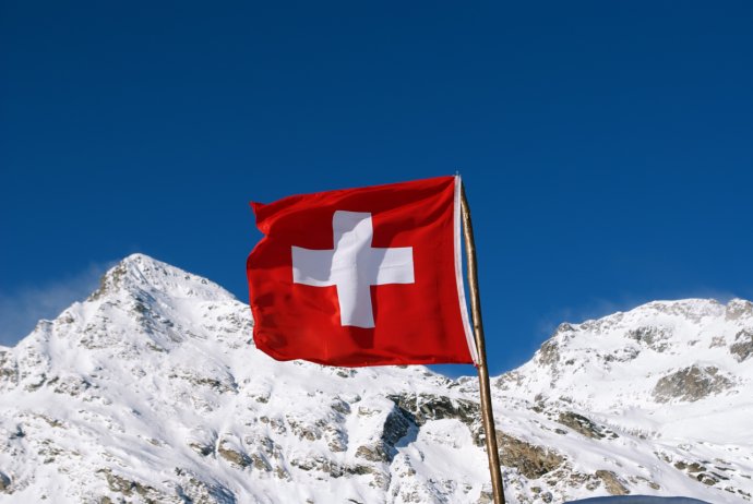 Švýcarská vlajka. Foto: Flikr, ND Strupler (CC BY 2.0)