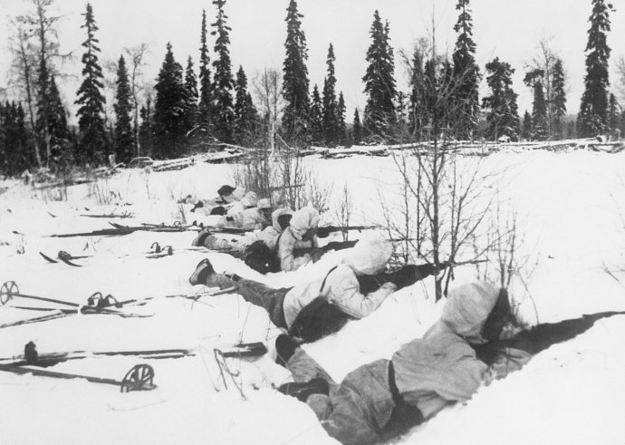 Navzdory dohodě o neútočení napadl 30. listopadu 1939 Sovětský svaz Finsko; o čtrnáct dní později byl za to vyloučen ze Společnosti národů (předchůdce OSN). Foto: Imperial War Museum