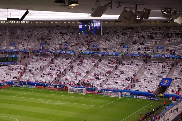 Stadion v Bordeaux, kde se hrálo mj. EURO 2016, mají fandové Slavie zapovězený. Přesto se na něj někteří z nich chtějí dostat. Foto: stadiumdb.com