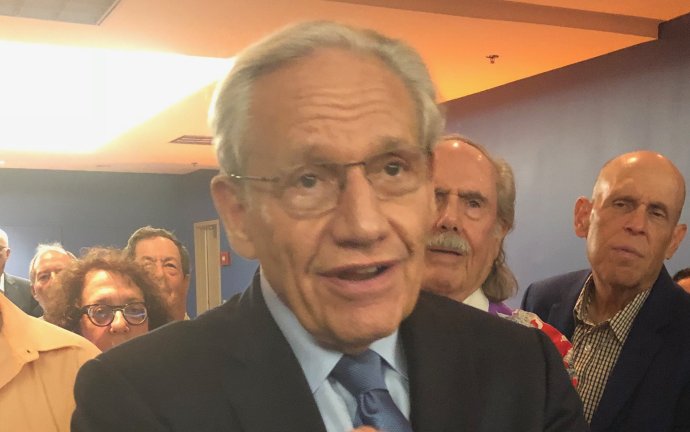 Nejslavnější americký novinář Bob Woodward, který odhalil se svým kolegou Carlem Bernsteinem aféru Watergate a přiměl rezignovat prezidenta Richarda Nixona, přijel na Floridu představit svoji knihu Strach. Deník N byl u toho. Foto: Jana Ciglerová, Deník N