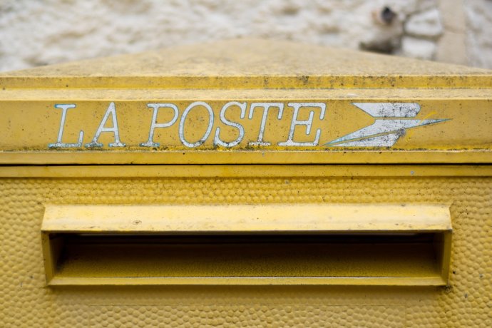 Poštovní schránky zapadaly prachem, před pošťáky jsou nové úkoly. Allons-y! Foto: Katrien Grevendonck, Pexels