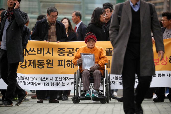Japonská říše za války zotročila i dnes devadesátiletou Kim Song-džu (na snímku z listopadu 2018). Foto: Kim Hong-dži, Reuters