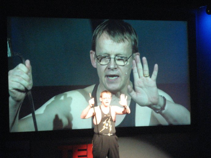 Hans Rosling se rozloučil se světem optimistickým poselstvím. Foto: Pierre Omidyar, Flickr.