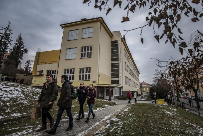 Gymnázium v Blansku má velmi kvalitní pověst, nyní se o něm mluví v jiné souvislosti. Foto: Gabriel Kuchta, Deník N