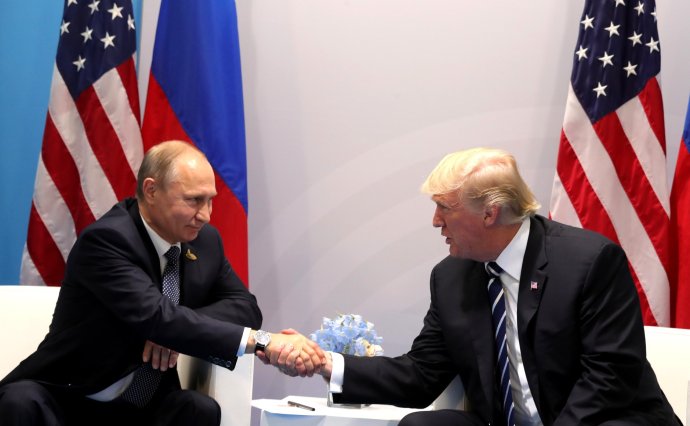 Vladimir Putin a Donald Trump na setkání v Helsinkách. Foto: Kremlin.ru