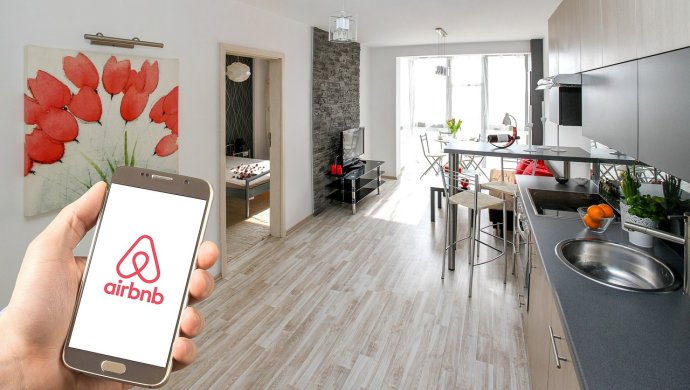 Podle dostupných statistik se v centru Prahy nabízejí přes Airbnb hlavně celé byty. Řada z nich má tři a více ložnic. Ilustrační foto: Pixabay