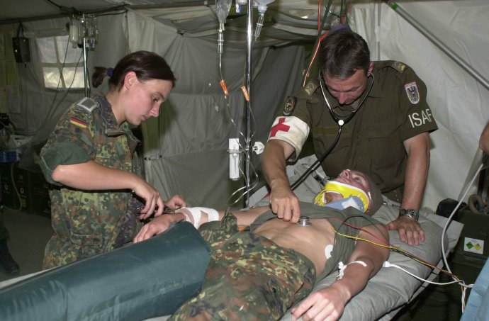 Německo pro svou armádu shání specialisty, například lékaře. Foto: rakouské ozbrojené síly, Afghánistán
