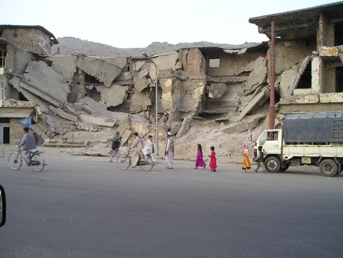 Po sovětské okupaci následovala občanská válka, která skončila ovládnutím 90 procent Afghánistánu extremistickým hnutím Tálibán. Foto: Paikar Paikar