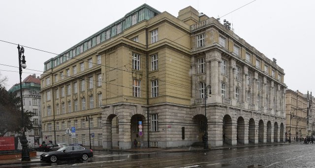 Budova Filozofické fakulty Univerzity Karlovy na náměstí Jana Palacha. Foto: ČTK