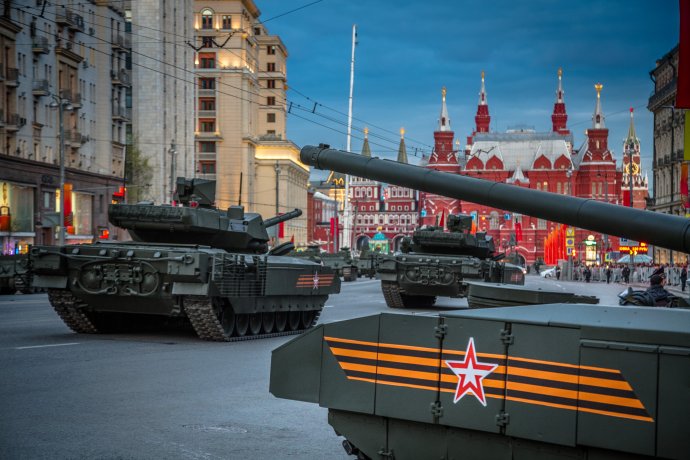 Ruský tank Armata T-14 při zkoušce vojenské přehlídky 4. května 2015 na moskevském Rudém náměstí. Foto: Fotolia