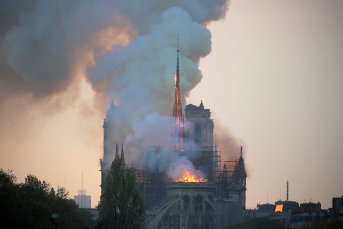 Požár katedrály Notre-Dame v Paříži. Foto: Reuters