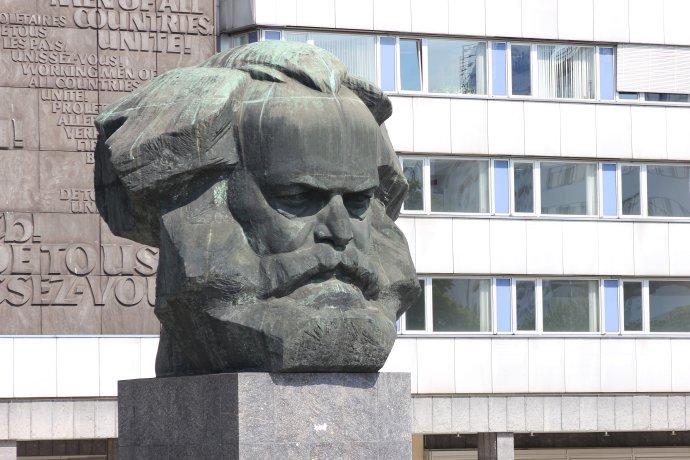 Karel Marx shlíží na Chemnitz v Sasku. Foto: Kora27, CC BY-SA 3.0 CZ
