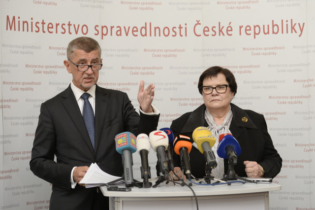 Premiér Andrej Babiš uvedl do funkce ministryni spravedlnosti Marii Benešovou. Foto: ČTK