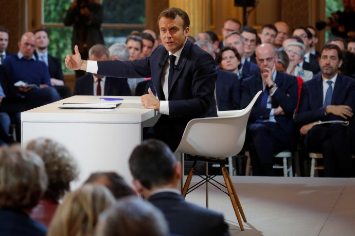Francouzský prezident Emmanuel Macron představuje svůj plán. Foto: Philippe Wojazer, Reuters