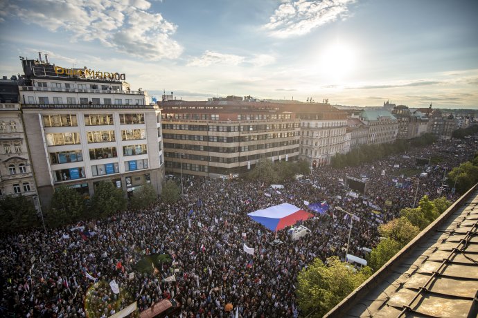 Demonstrace na Václavském náměstí. Foto: Gabriel Kuchta, Deník N
