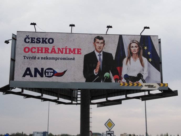 Billboard hnutí ANO před evropskými volbami 2019. Foto: Jan Jiřička, Deník N