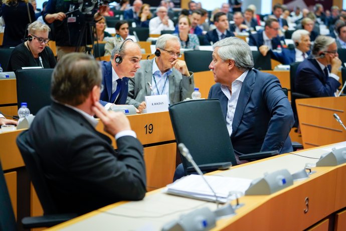 Evropský parlament: jedna z povolebních schůzí při zakládání poslaneckých skupin. Foto: European Union 2019, Diana de Lardicová, EP