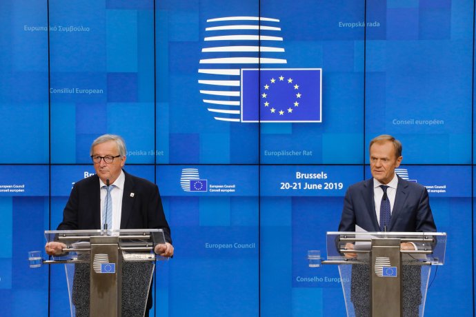 Odcházející šéf Evropské komise Jean-Claude Juncker a šéf Evropské rady Donald Tusk. Foto: EU Audiovisual Services.