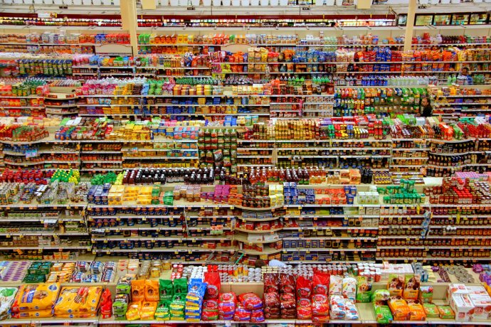 Potraviny v supermarketu. Ilustrační foto: Peter Bond, Unsplash