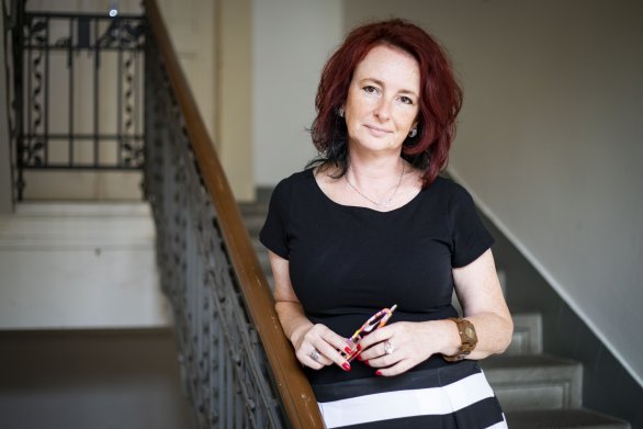 "Jsme ti, kteří dítě drží nad vodou a pomáhají mu ukázat, že problémy patří k životu," říká ředitelka Linky bezpečí, Soňa Petrášková. Foto: Gabriel Kuchta, Deník N