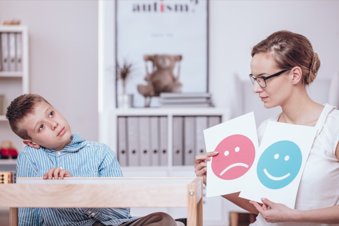 Lidé s autismem potřebují od ostatních lidí skutečný zájem. Foto: Adobe Stock