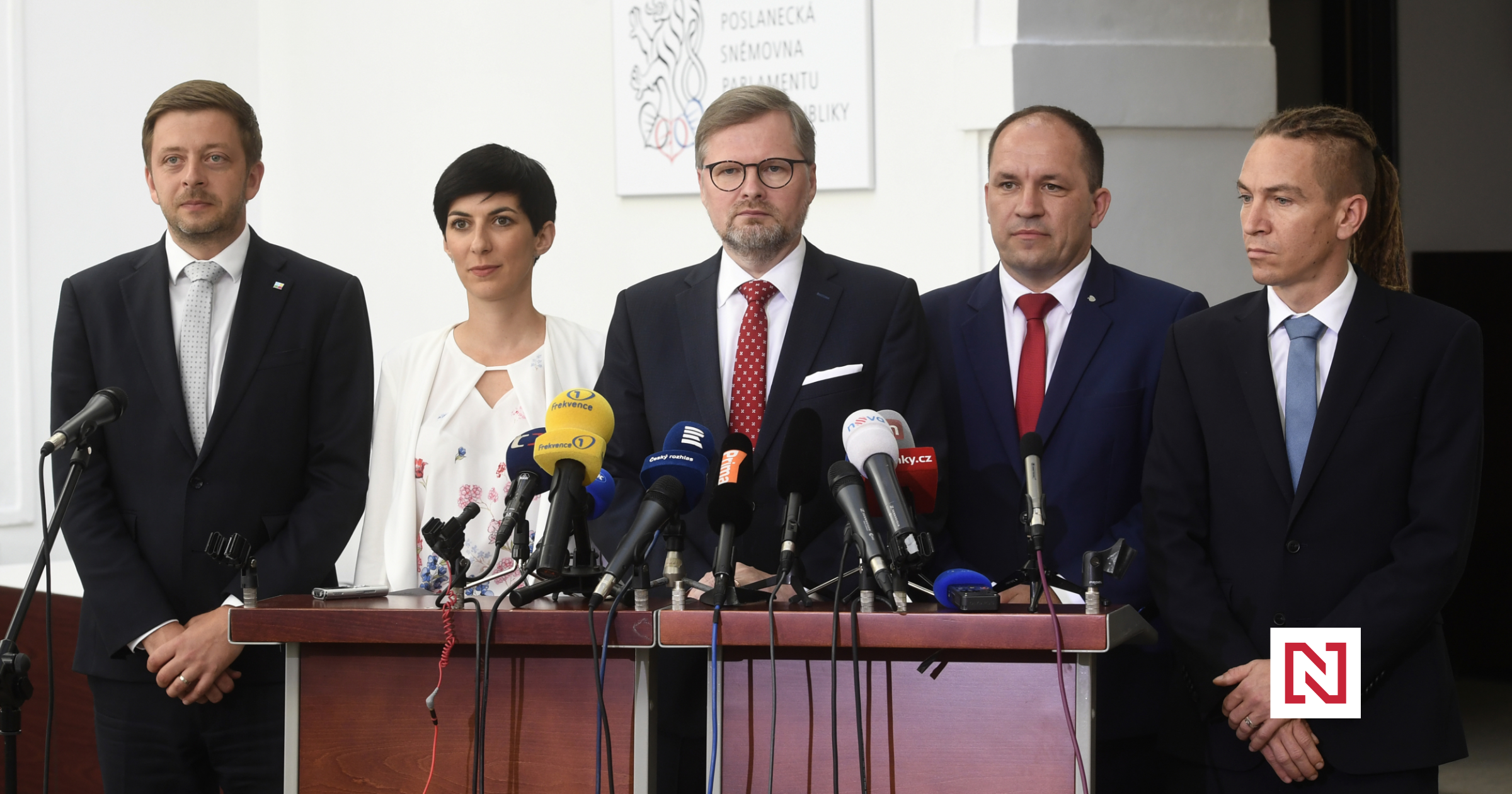 Babis Ma I Nadale Telefonni Seznam Problemu Tvrdi Farsky Bartos Kauzy Jedou Dal Je Neduveryhodny