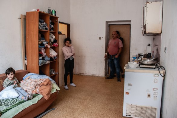 Ani pro třicet lidí z ubytovny v Hybešově ulici nemělo Brno loni na podzim žádné náhradní byty. Nakonec skončili u příbuzných a v jiných ubytovnách. Foto: Karolína Poláčková pro Deník N