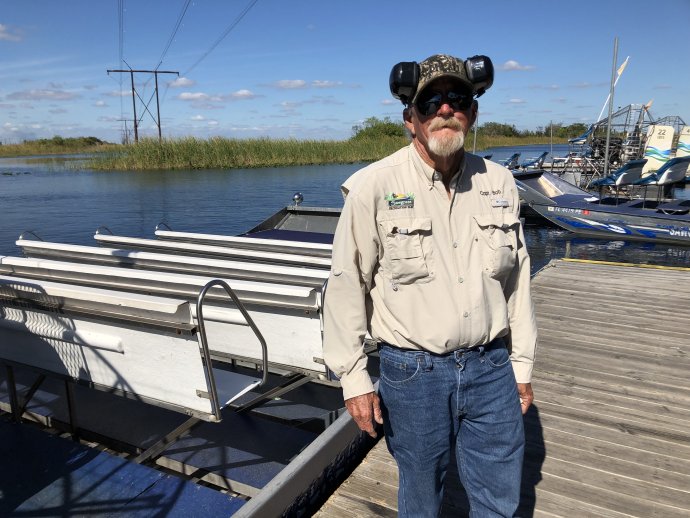 Randy O'Donnell dvanáct let vozí lidi na lodích po vodnatých plochách v Národním parku Everglades. Aligátora spatří na sto honů. Foto: Jana Ciglerová, Deník N