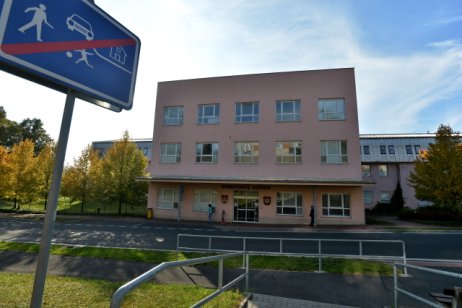 Sušická nemocnice v roce 2015, kdy ještě měla šest lůžkových oddělení. Foto: Pavel Němeček, ČTK