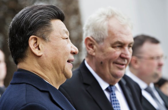 Prezident Miloš Zeman s čínským prezidentem Si Ťin-pchingem během jeho návštěvy České republiky. Foto: ČTK