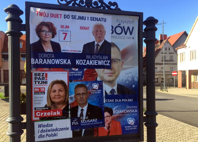 Klíčovou otázkou polských voleb je to, jestli Právo a spravedlnost získá přes polovinu poslanců v Sejmu. Foto: Markéta Boubínová, Deník N