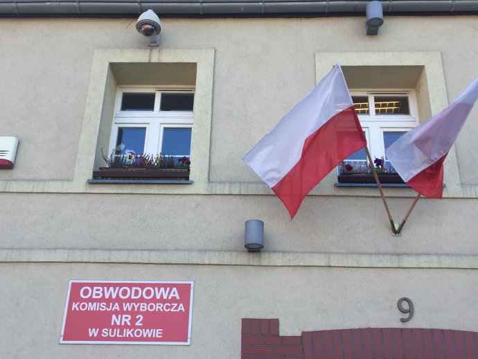 Volby potvrdily, že Polsko je hluboce rozděleno a nic nenasvědčuje, že by bylo možné v brzké době příkopy překonat Foto: Markéta Boubínová