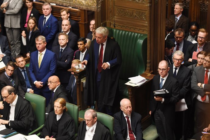 Předseda Dolní sněmovny John Bercow, jeho zástupci a další poslanci britského parlamentu. Foto: UK Parliament
