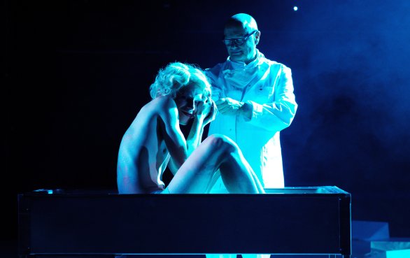 Jiří Korn v roli doktora. Foto: Alena Hrbková