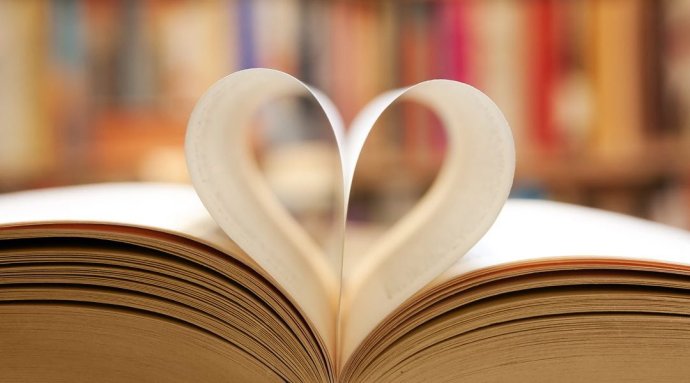 Láska prochází knihou. Foto: Wikimedia