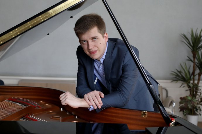 Pianista Marek Kozák. Foto: Ludvík Hradilek, Deník N