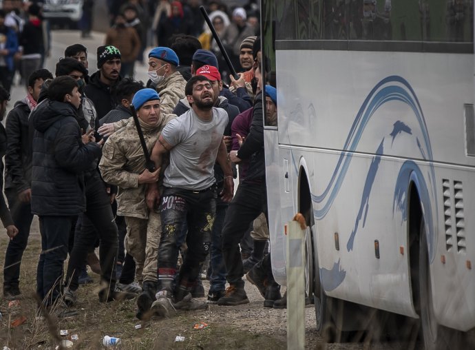 Uprchlíci na hranicích Řecka a Turecka v roce 2020. Foto: Gabriel Kuchta