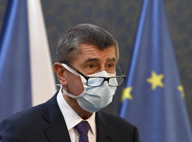 Babiš zvažuje nákup ruské vakcíny. Odmítá vyjednávací ...