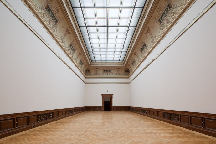 I v Galerii Rudolfinum je prázdno. Obrazy zde visí, ale návštěvníci chybějí. Foto: Galerie Rudolfinum