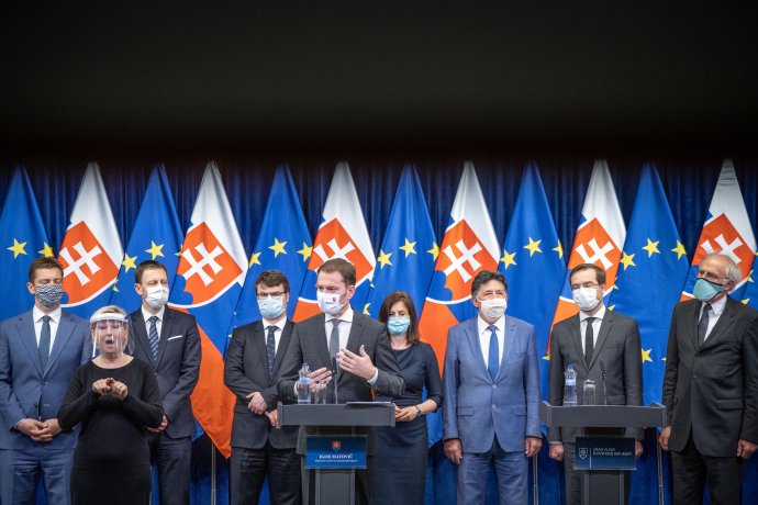 Slovenský premiér Matovič na tiskové konferenci ke koronaviru. Foto: Tomáš Benedikovič, Denník N