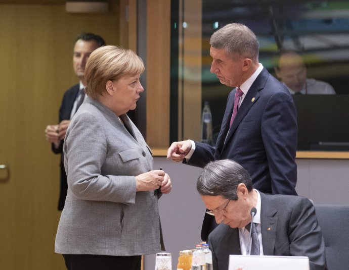 Andrej Babiš a Angela Merkelová na summitu EU v prosinci 2019. Foto: EU