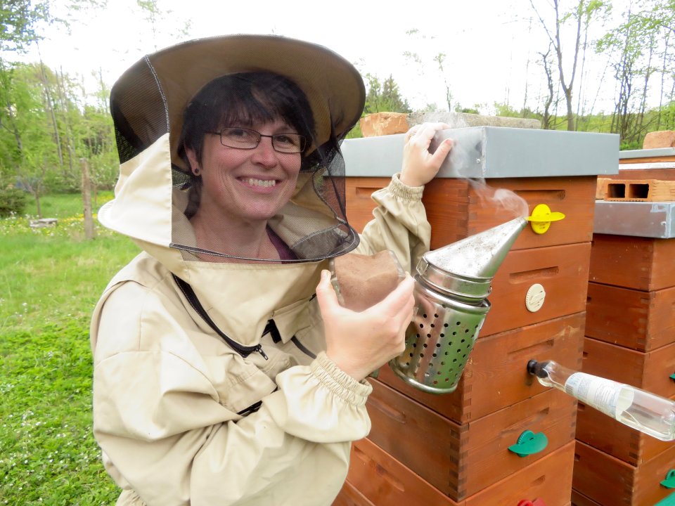 Bioložka a včelařka Alena Bruce Krejčí. Foto: archiv Aleny Bruce Krejčí