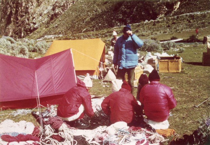 Dobová fotografie základního tábora horolezců v roce 1970. Foto: archiv Libora Duška
